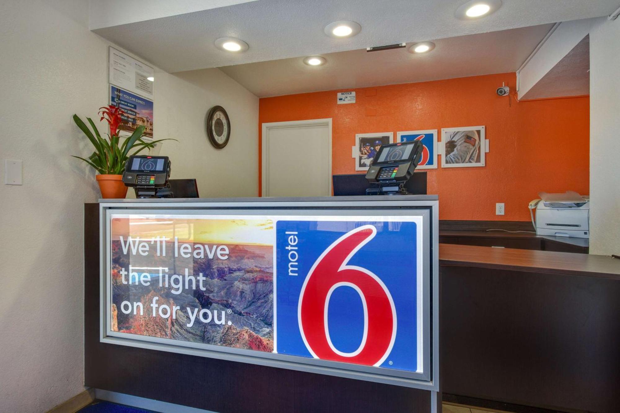 Motel 6-Tempe, Az - Broadway - Asu מראה חיצוני תמונה